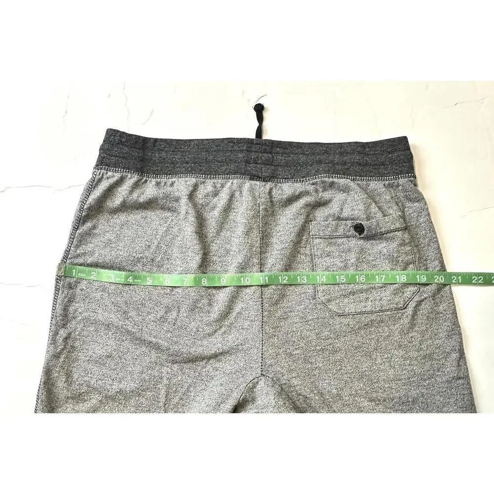 BROOKLYN Clothing Gray Men's Fleece Jogger with Pockets Size L